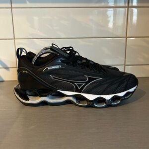 Mizuno Black Wave Prophecy 11 Running Shoes